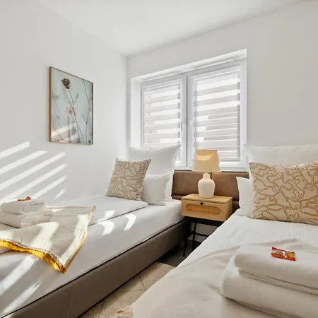 Svyvo - Cozy Serviced Near Cologne & Bonn