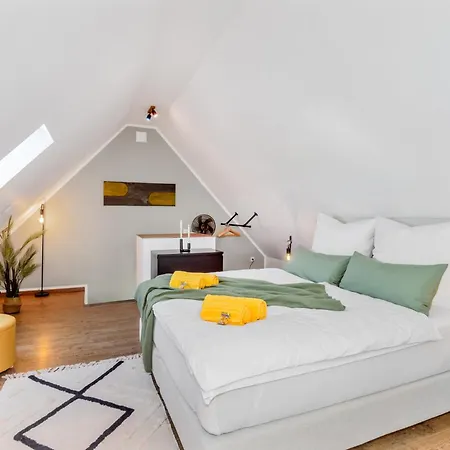 Svyvo - Cozy Serviced Near Cologne & Bonn