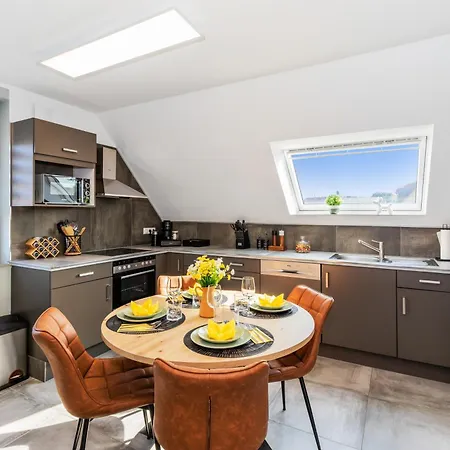 公寓 Svyvo - Cozy Serviced Near Cologne & Bonn 锡格堡